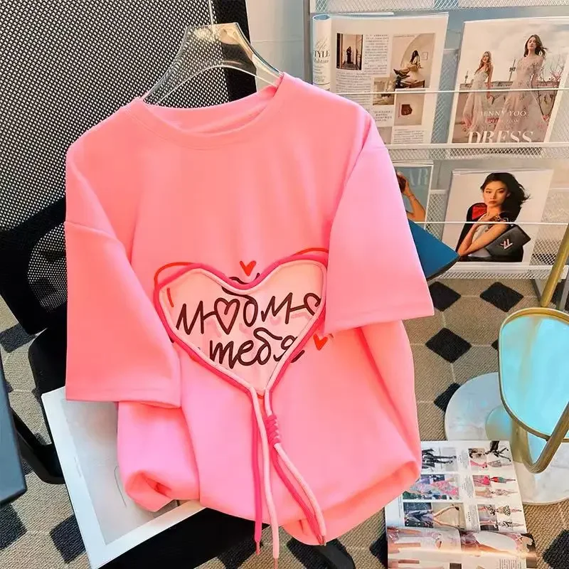 

Розовая футболка с коротким рукавом на шнурке 3D Lover, милая женская футболка с корейским принтом, летняя свободная футболка с круглым вырезом в консервативном стиле, повседневные футболки, топ