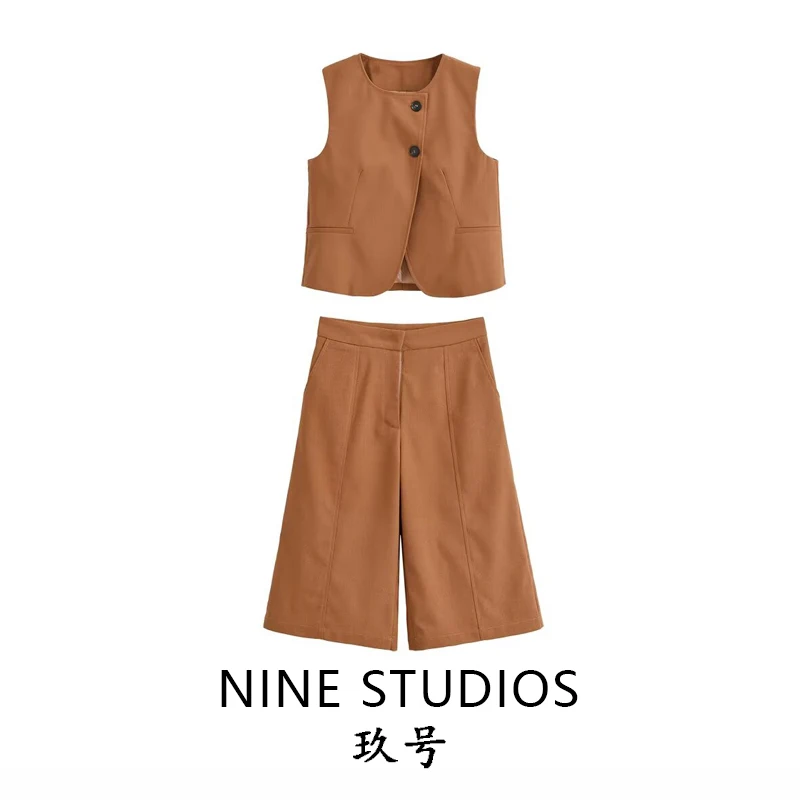 

Nine Zar Women's Sleeveless Vest And Five-Quarter Pants Set Casual Double-breasted Fashion Spring Collection 2026