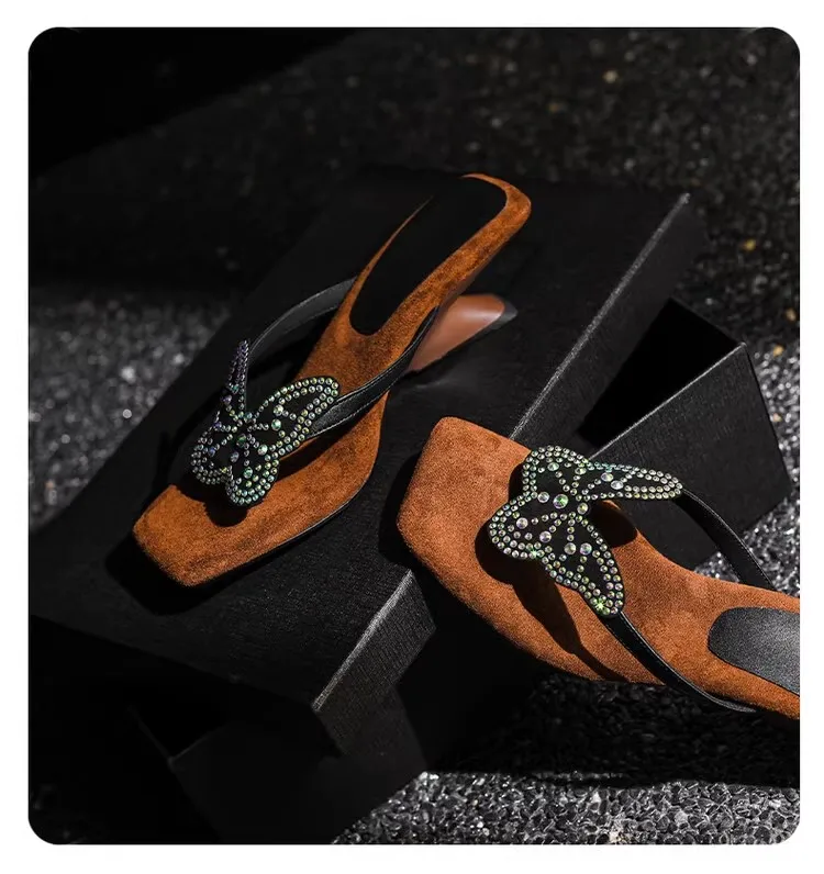 فراشة حجر الراين اللمحة تو الكعوب رقيقة النعال النساء الصيف الفاخرة العلامة التجارية صندل كعب عالٍ السيدات النعال خارج عادية