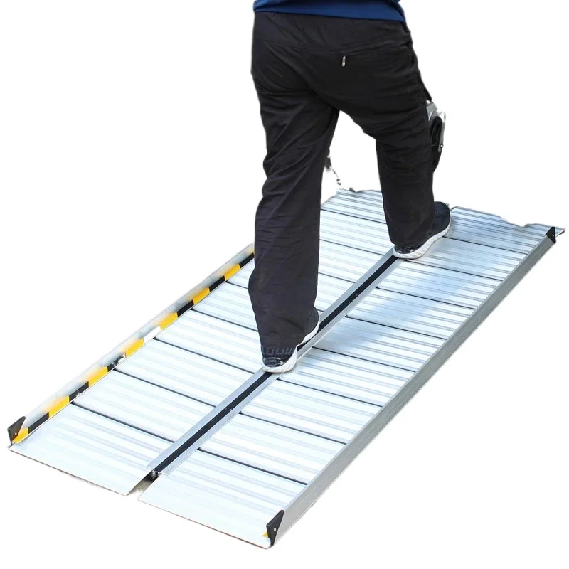 Portable barrier-free ramp Folding non-slip ramp, movable aluminum alloy ramp steps
