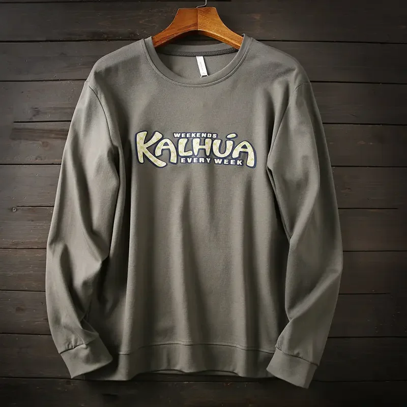 

There are large sizes, European and American men's crew neck bottoming shirt, loose casual long-sleeved pullover sweater, autumn