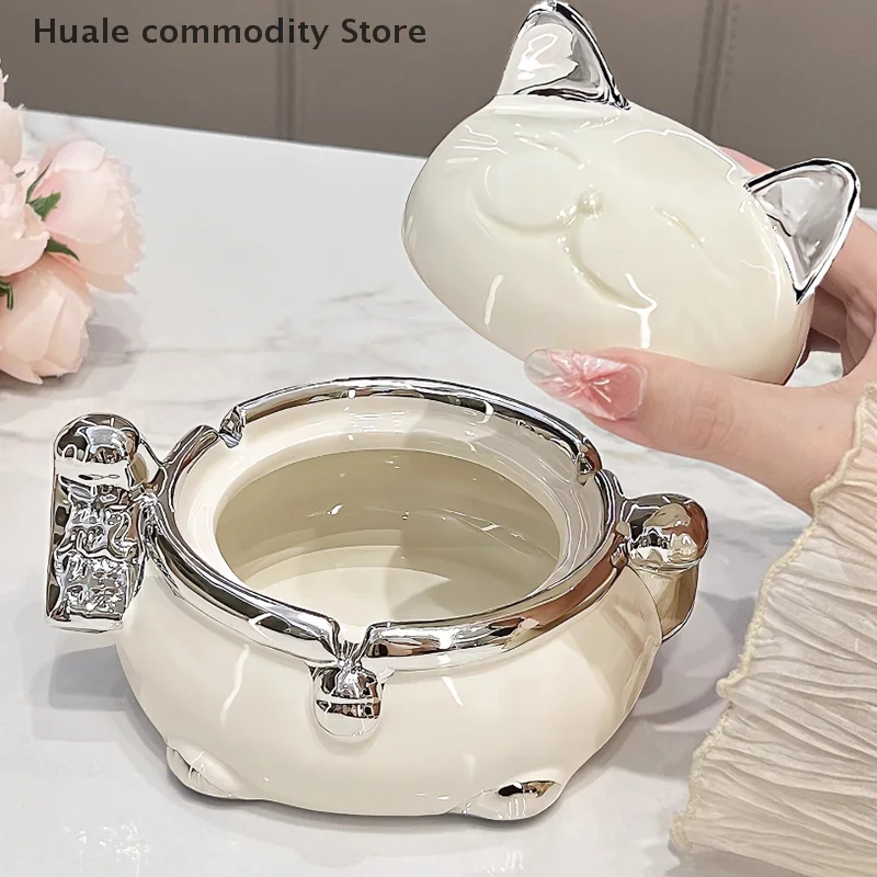 Creative Ceramic Fortune Cat Ashtray With Cover Fly Ash Personality Living Room Home Office Decoration Statue Ornament Crafts