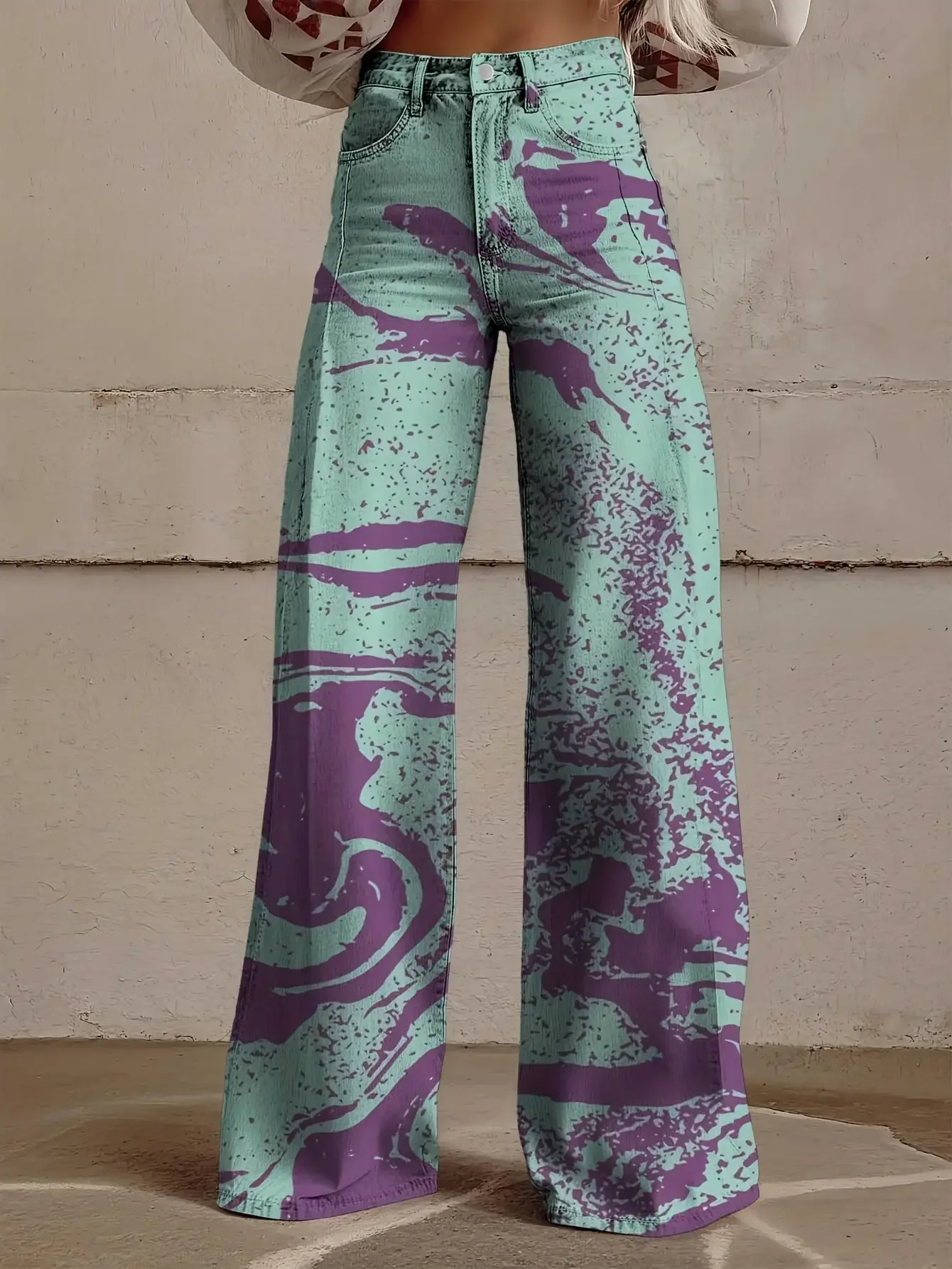 Fashionable and casual leopard print loose flared imitation jeans, comfortable and slimming women's pants for all seasons