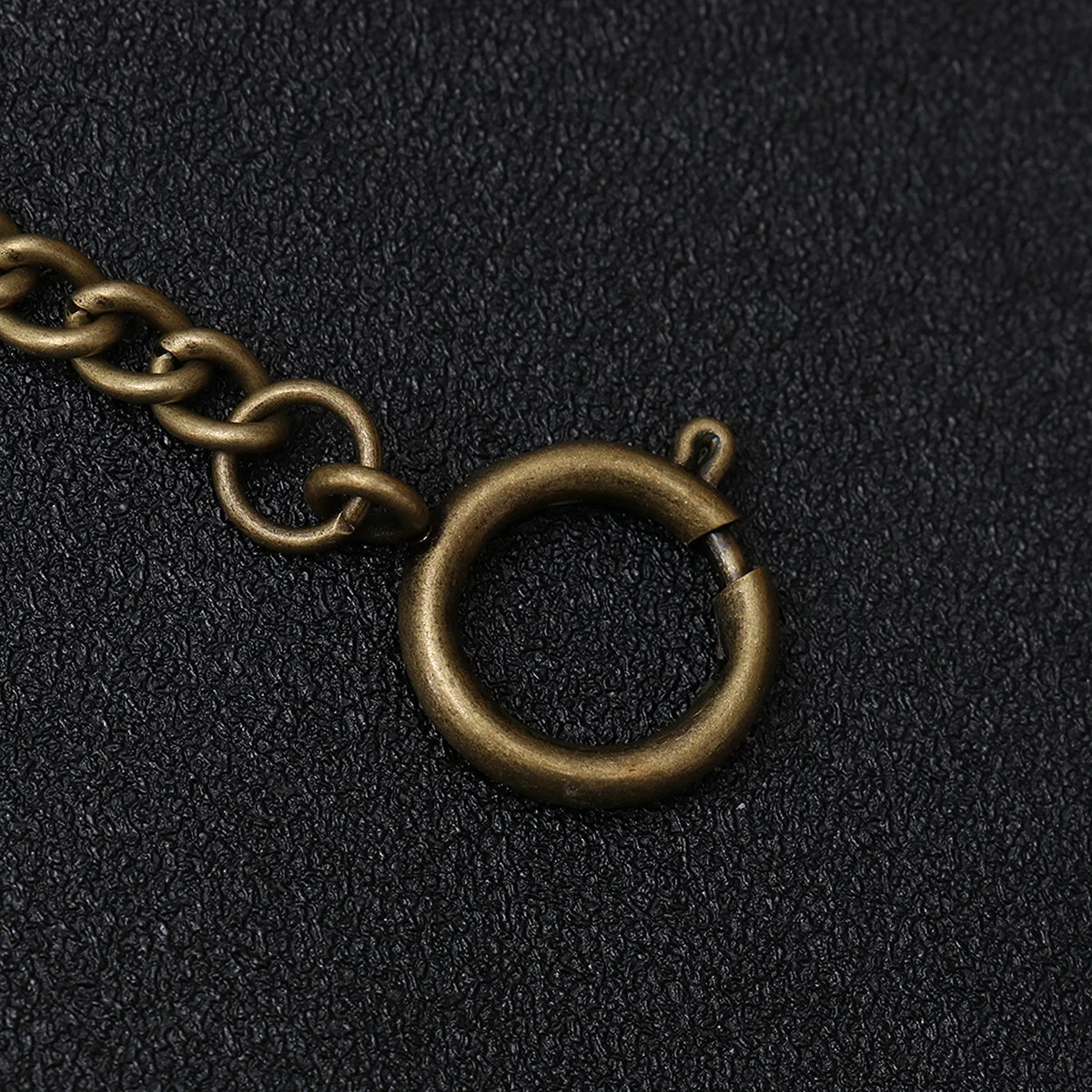 

Classic Metal Plated Pocket Watch Chain Shape Chain Watch Holder Decoration ( Length 44cm)