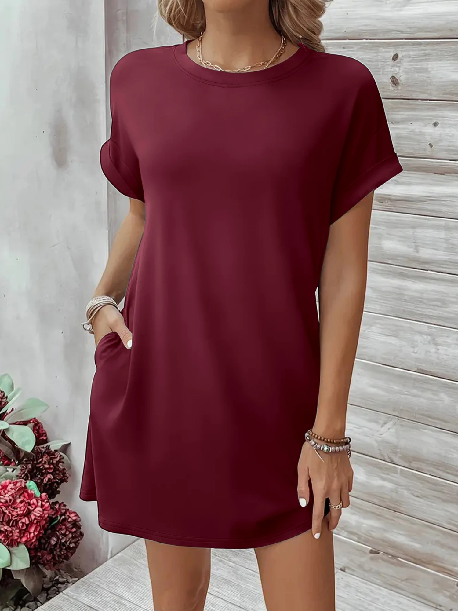 

Эластичное платье-туника с круглым вырезом для женщин, свободного кроя, с короткими рукавами и карманами для комфорта на весь день