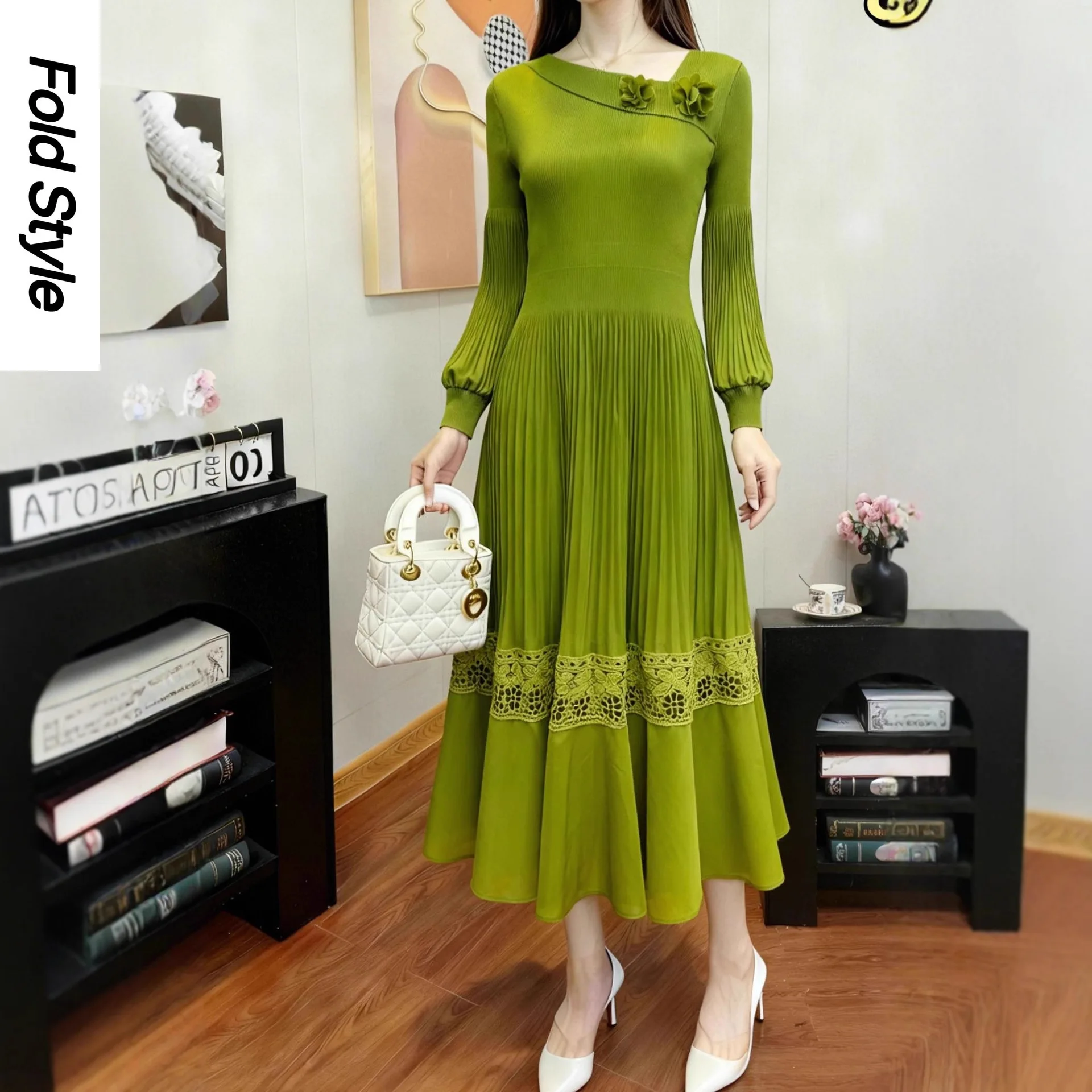 

2025 Miyake Autumn and Winter Dress Solid Color V-neck Design Lantern Sleeve Long Dress Loose Fashion New Women's Clothing