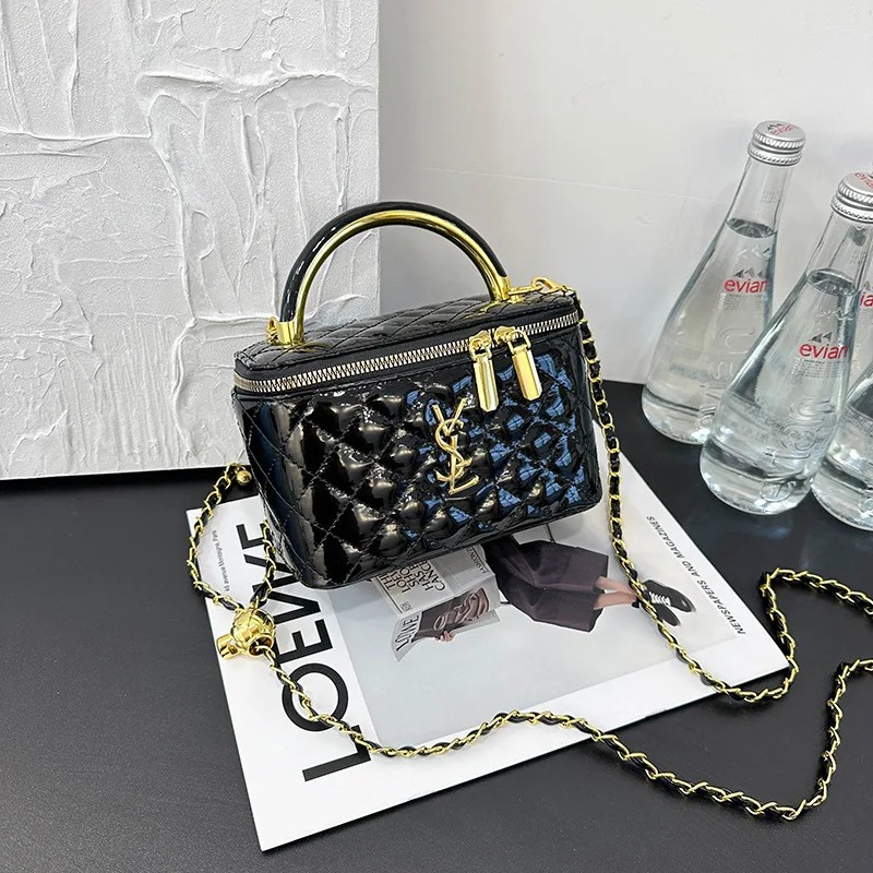 

Luxe Quilted Box Bag, 2025 Women's Chain Strap Purse, Designer Inspired Makeup Bag, Sophisticated & Stylish