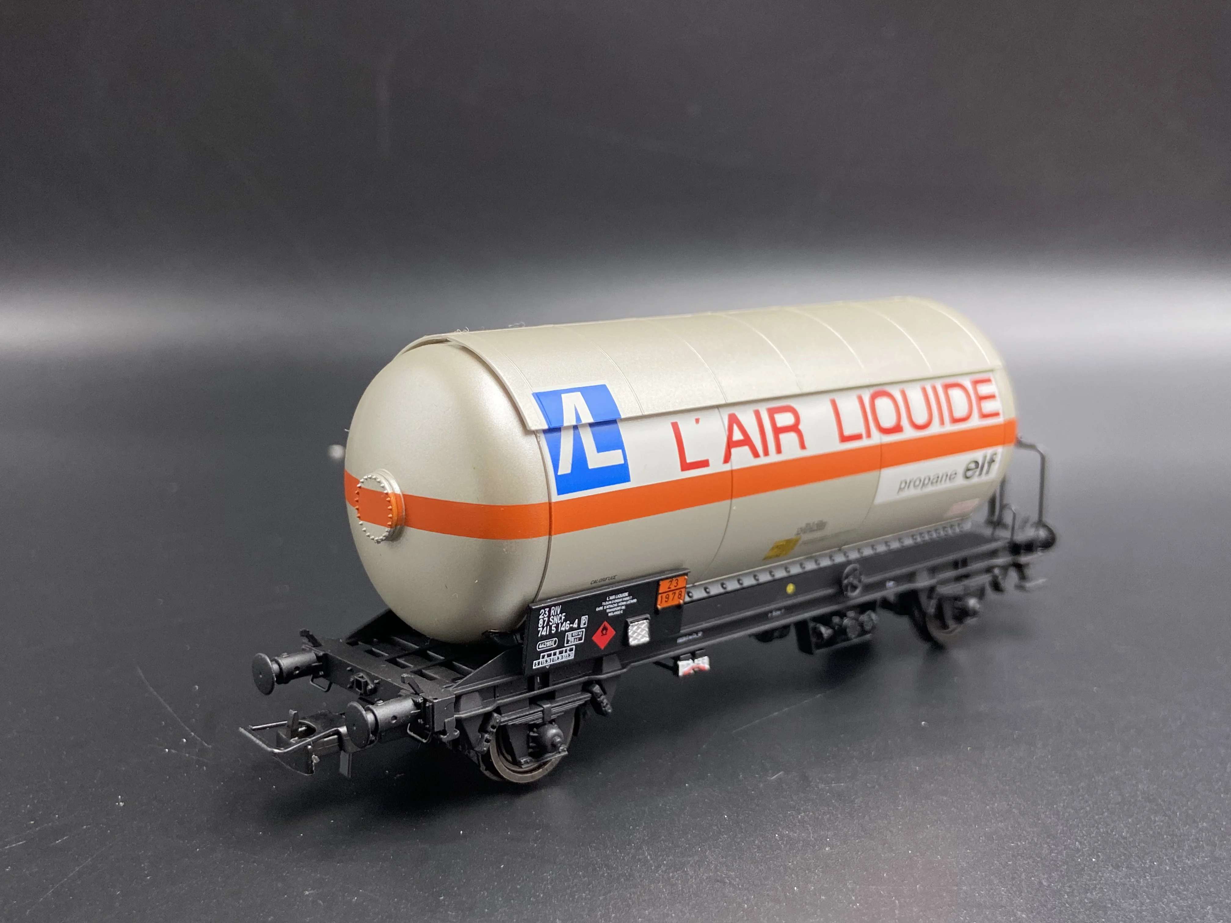 

Литой под давлением HO масштаб 1:87 Jouef, масляный цистерн, металлическое колесо, модель автомобиля из сплава, Коллекционная игрушка, подарок, сувенир, демонстрационное украшение