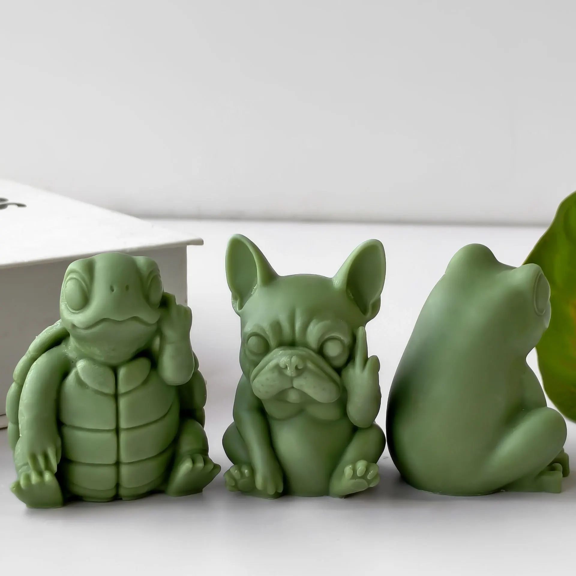 3D Animal Candle Silicone Mold DIY Dog Frog Wax Mold Plaster Decor Craft Home Aroma Diffuser Gift Making view 4