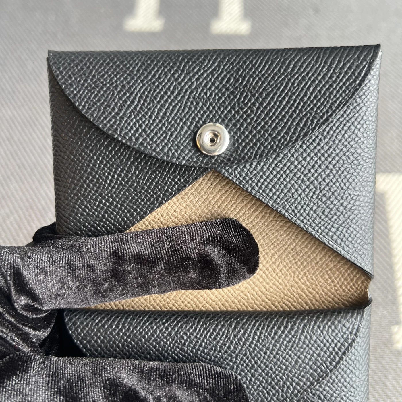 100% Genuine Cowhide Leather Key Coin Wallet Button Closure Patchwork Grey Elephant Black Leather Youth Short Wallet Men's