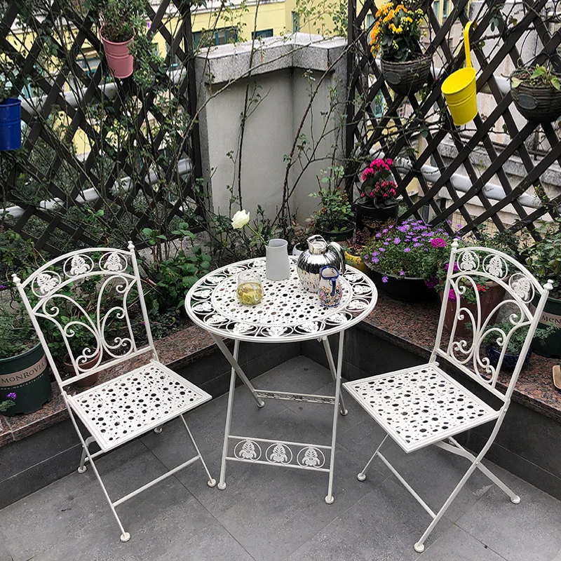 Folding Outdoor Garden Chairs Balcony Iron Table and Chair Nordic Patio Furniture Hollowed Out Pattern Loung/e Table and Chairs