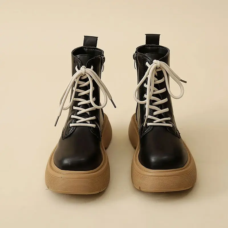Осенние женские одноботинки, новинка 2023, короткие кожаные ботинки на шнуровке в британском стиле, модная универсальная обувь на толстой подошве