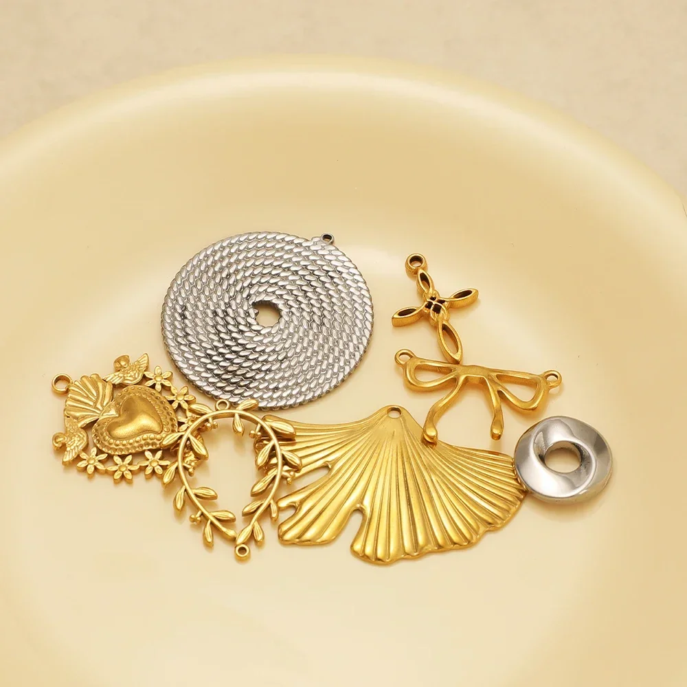 5pcs No Fade Stainless Steel Flowers Moon Charms Sweater Chain Pendants Bulk for DIY Earring Necklace Jewelry Making Supplies