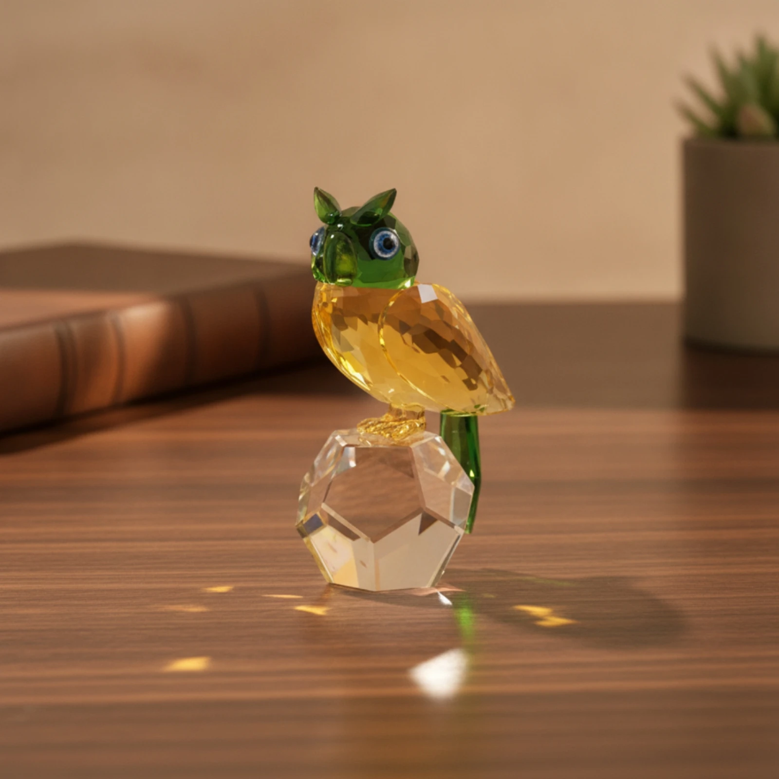 Faceted Crystal Owl Figurine Modern Crystal-style Ornament Small Owl Statue Decor for Desk Display view 5