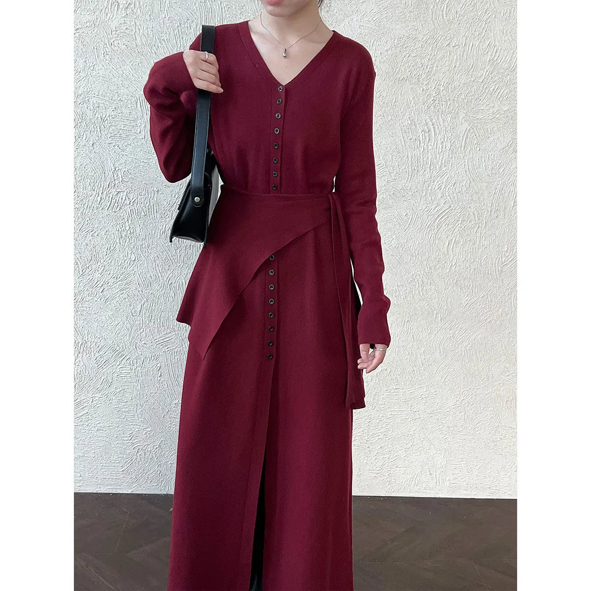 UMI MAO Retro Elegante Einfarbig V-ausschnitt Langreiher Strickjacke frauen Herbst Neue Kollektion Einfache Lange Mantel