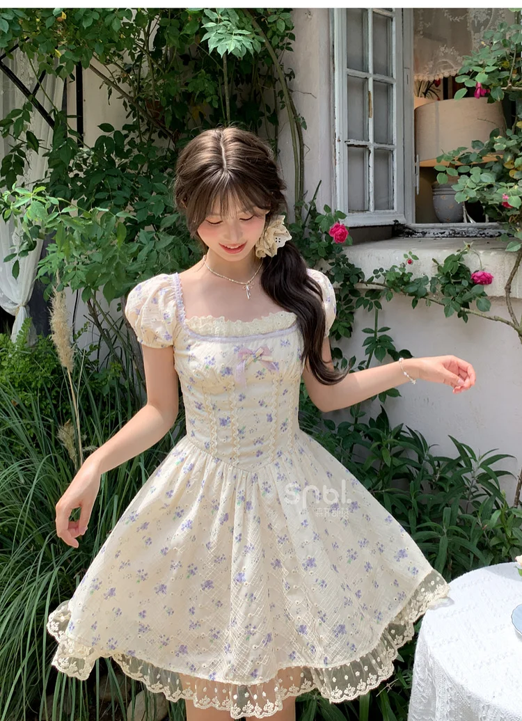 Abiti floreali Lolita dolci stile vacanza per ragazza giapponese Mori, collo quadrato, fiocco, maniche a sbuffo, vita alta, abito elegante da donna estivo