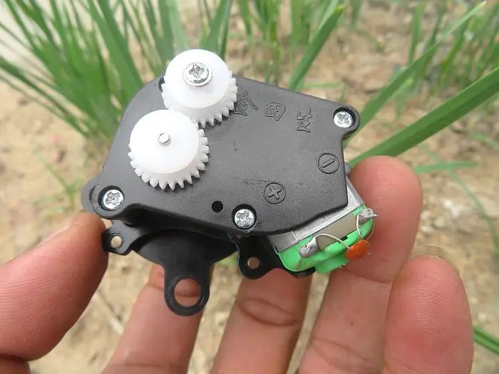 Dc130 Geared Motor Plastic Reduction Gear With Universal Wheel Diy Toy Car Model Variable Speed Motor