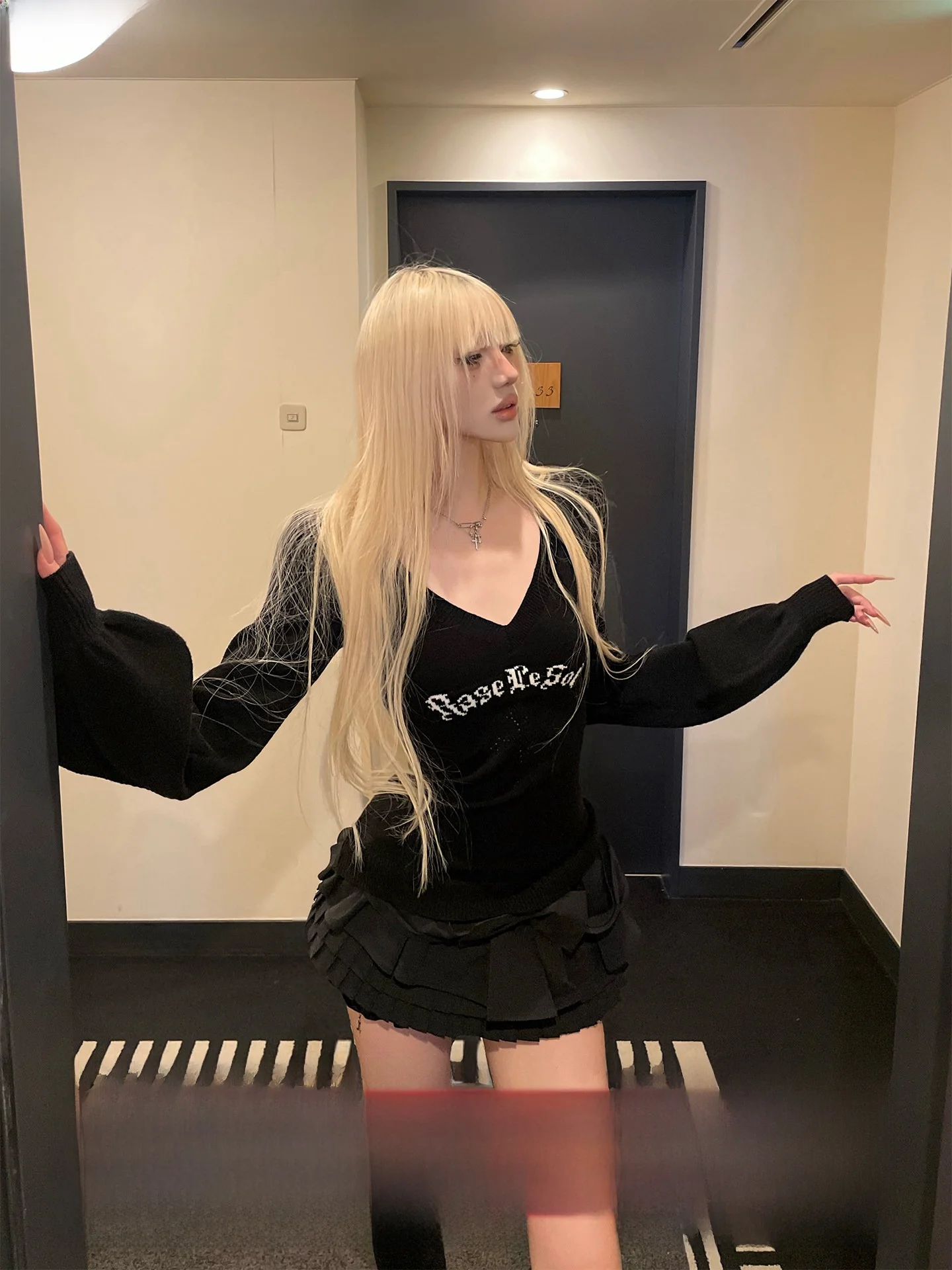 

Bla V-Ne Knitted Sweater 'Mystic Follower' by Rase Le Sol Long Sve Slim Fit Casual Sle Faionable Casual Wear