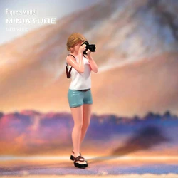 1/87 1/64 1/43 Anime Characters A Girl Taking Photos With A Camera Scene Figure Model Miniature Dolls Toy For Collection