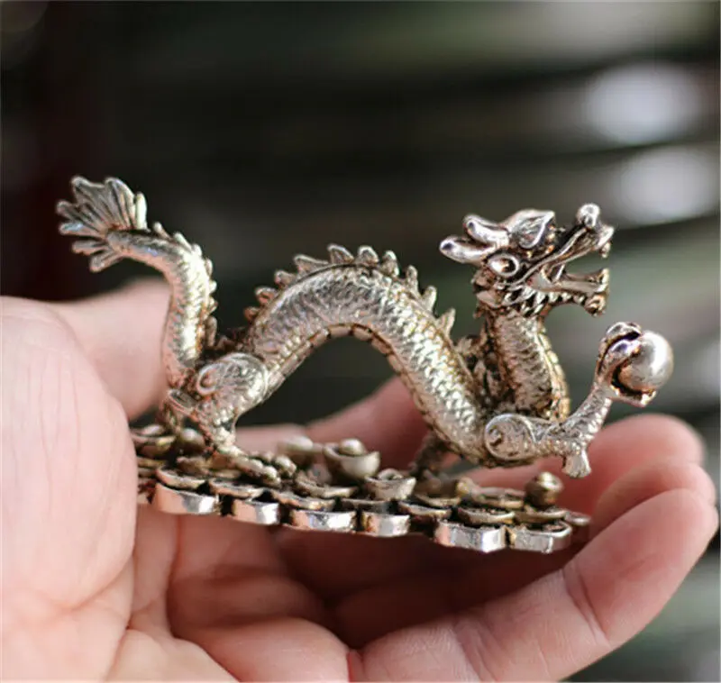 

Fashion Chinese Exquisite Old Copper Bronze Carved Dragon Shaped Wealth Statue Iving Room Decoration Home Gift