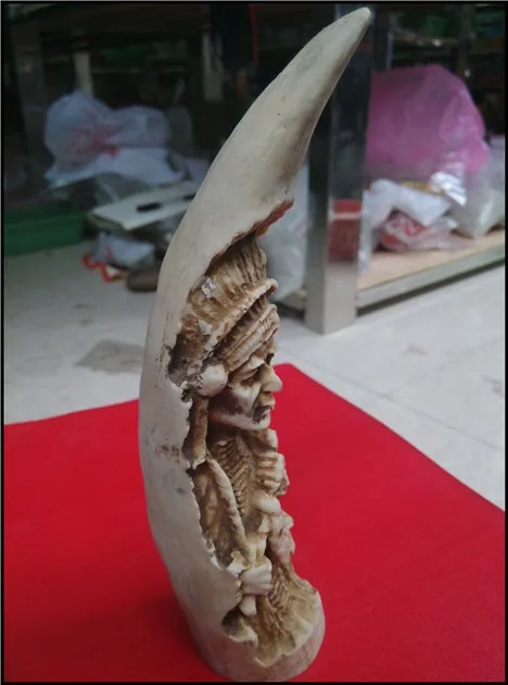 Miscellaneous collection of retro horn carved figures about 17 cm long home crafts gifts.