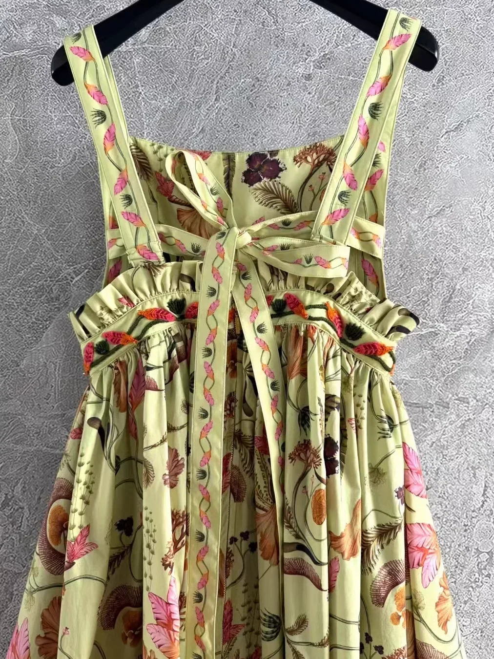 Vestido Midi verde con estampado de flores para mujer, novedad de 2021, bata femenina elegante sin mangas con bordado de cuentas pesadas y cintura alta
