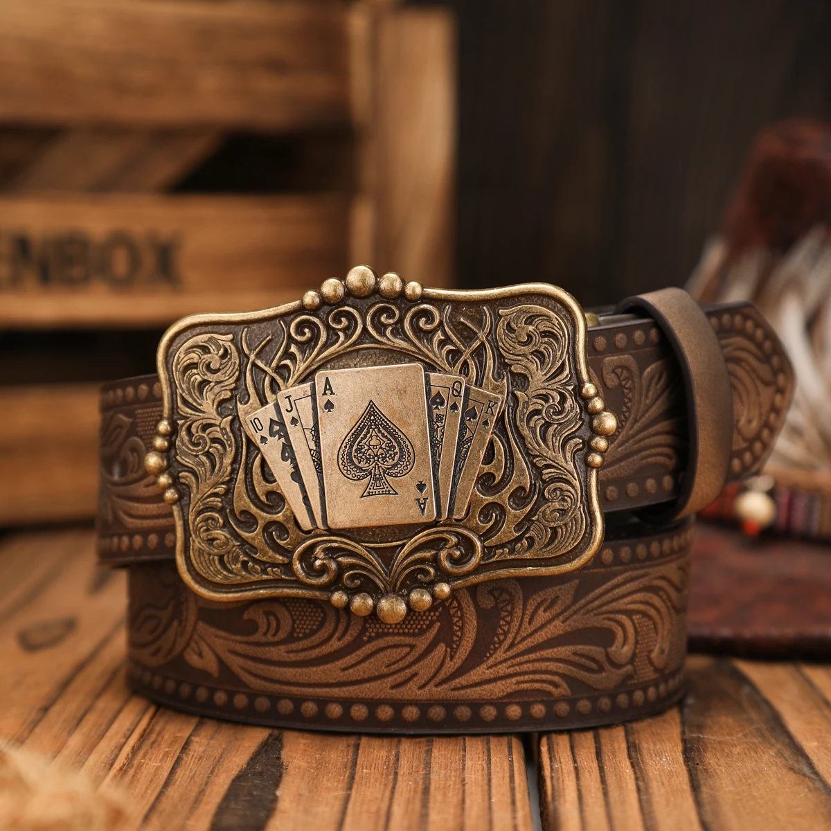 

A casual, individual and retro belt, a clothing accessory PU brown belt, metal buckle, suitable for both men and women