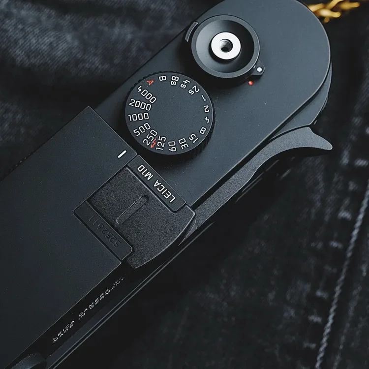 Hot Shoe Cover  Aluminum Thumb UP Metal Thumb Rest Thumb Grip For Leica M10 M10P M10R