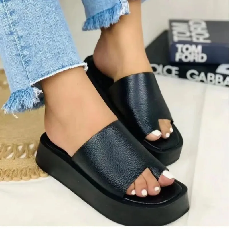 Summer2024 New  Brand Women\'s Shoes Fashion Thick Sole Pullover Toe Outwear Casual Sandals Leather Slippers