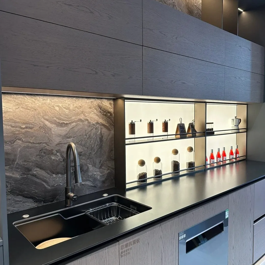 ％YUBAI High-End Pine Wood Grain Luxury Custom Water Resistant Modern Multi-Functional Kitchen