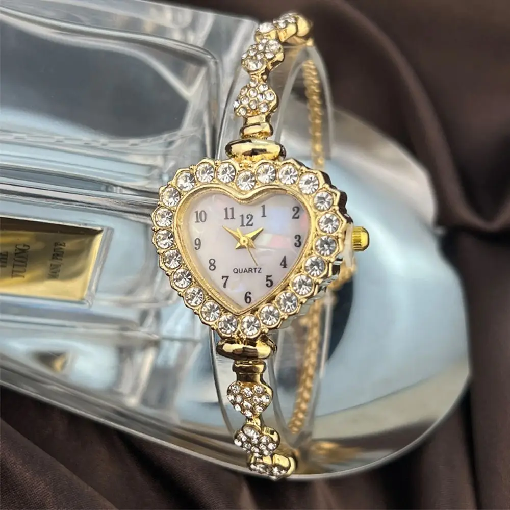 Relógios de quartzo de aço inoxidável pulseira de relógio cravejada de diamantes com pulseira ajustável relógio em forma de coração strass