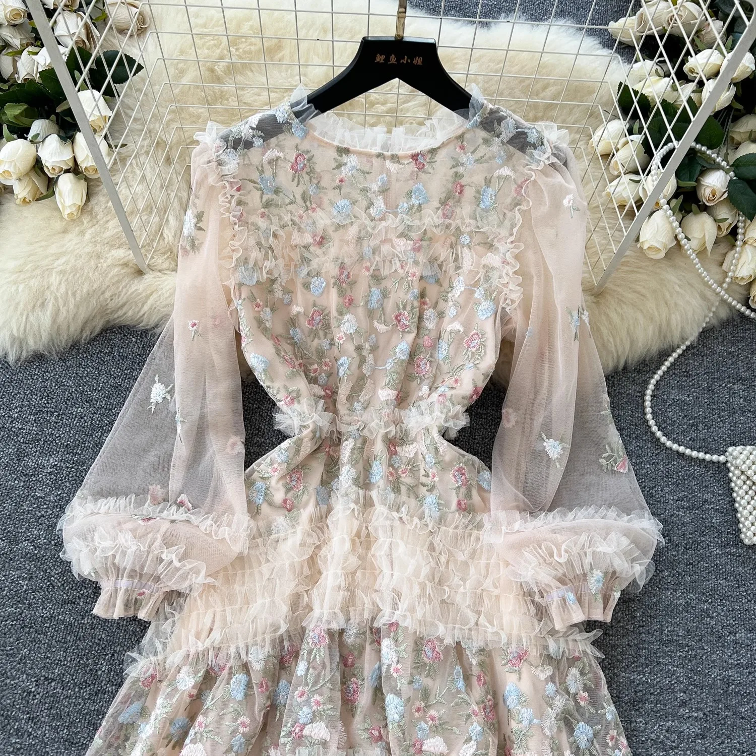 2024 New Fashion Runway Vintage Embroidery Flower Dress Women\'s Long Sleeve O-Neck Mesh Hollow Out Ruffles Prom Party Vestidos