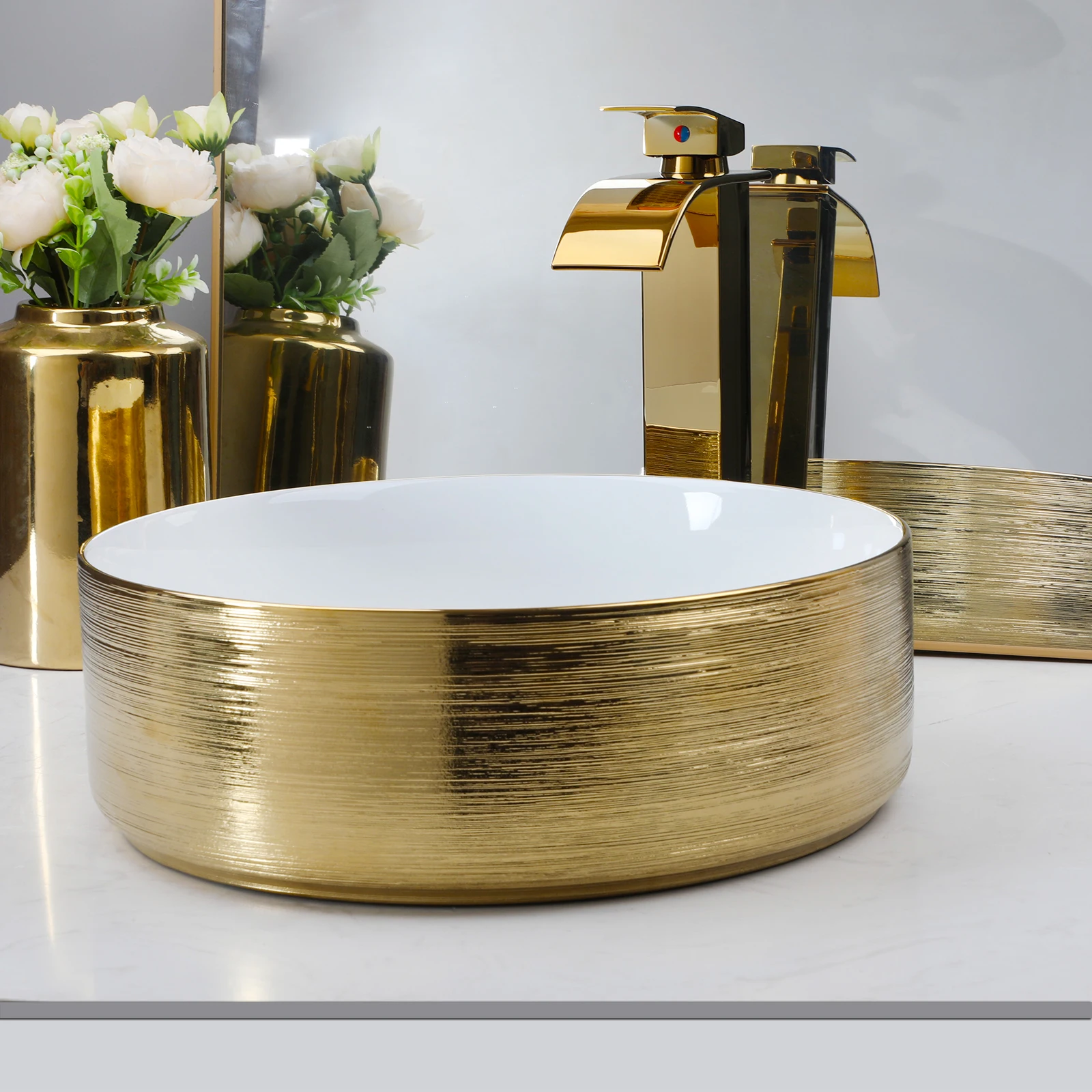 KEMAIDI 14.6'' Gold Round Vessel Sink with Faucet Ceramic Vessel Sink Bathroom Sinks Above Counter Vessel Sink Counter top Sink