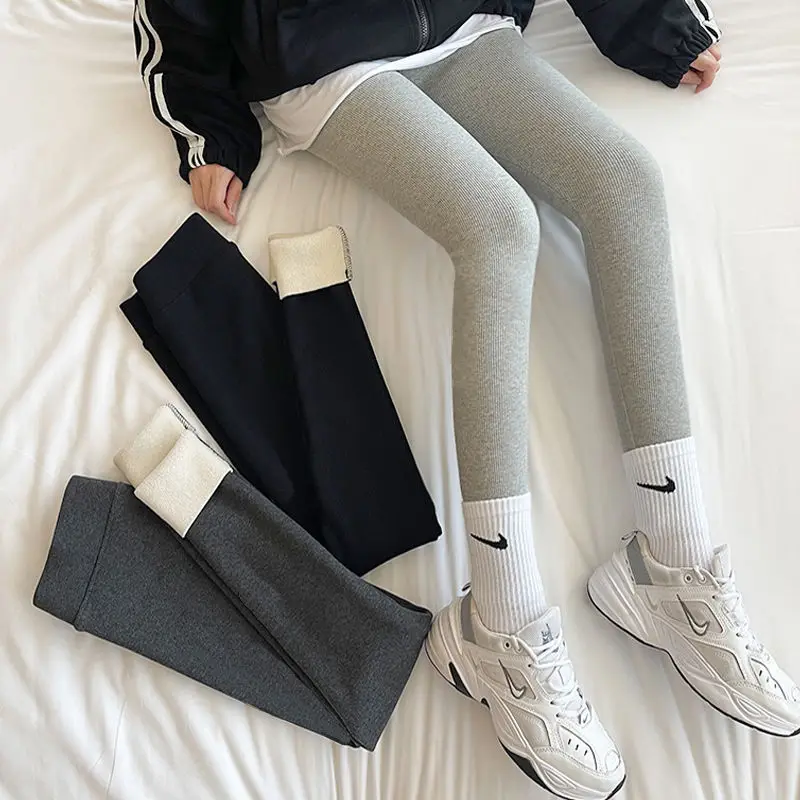 Leggings doublés en polaire brossée pour femmes, couche de Base thermique légère pour une tenue toutes saisons, coupe extensible polyvalente, prêt pour l'hiver