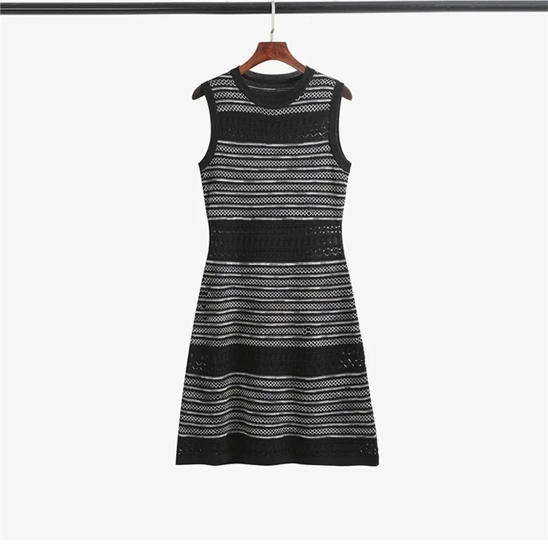 Mini abito da donna senza maniche lavorato a maglia a righe pied de poule Canotta ampia 2025 Estate sexy elegante piccola signora dolce profumata