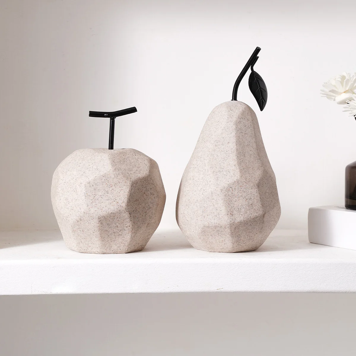 1PC, A Creative and Simple Geometric Apple and Pear Shaped Resin Decorative Item, A Festive Home Desktop Display