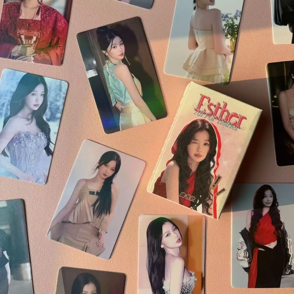 50 pezzi/set Yu Shuxin (Esther Yu) Laser Lomo Card Chinese Idol Photo Card Fans Collection Card