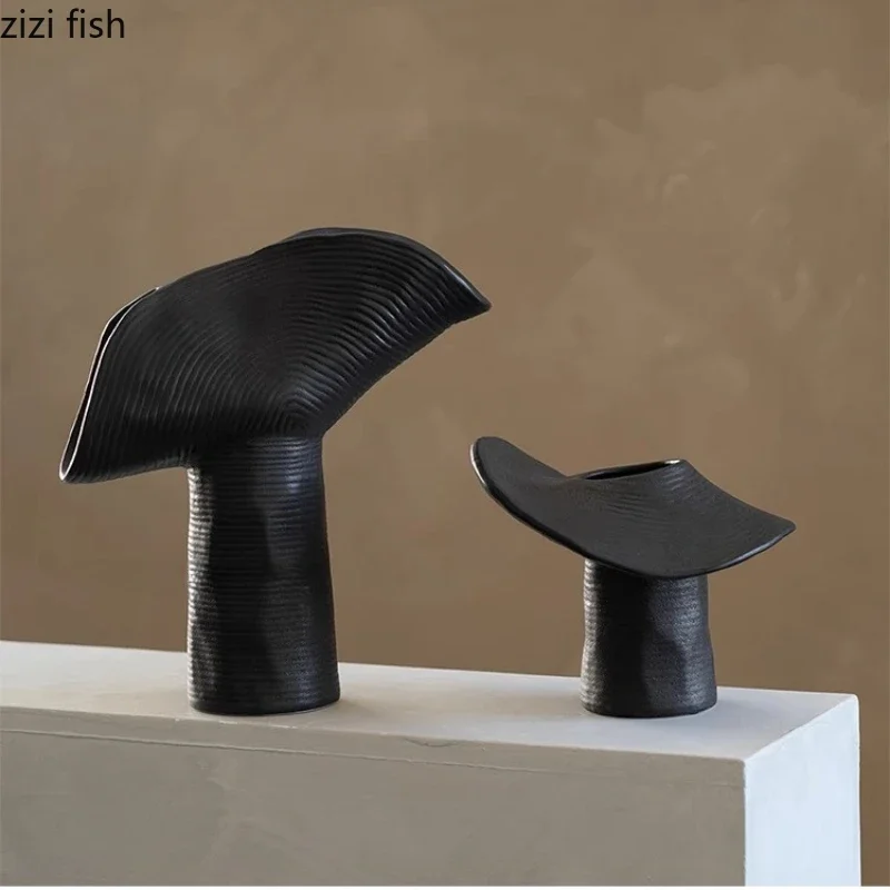 Black Irregular Ceramic Vase Hydroponics Vase Flower Arrangement Flower Vese Artistic Flower Vessels Desktop Decorative Crafts