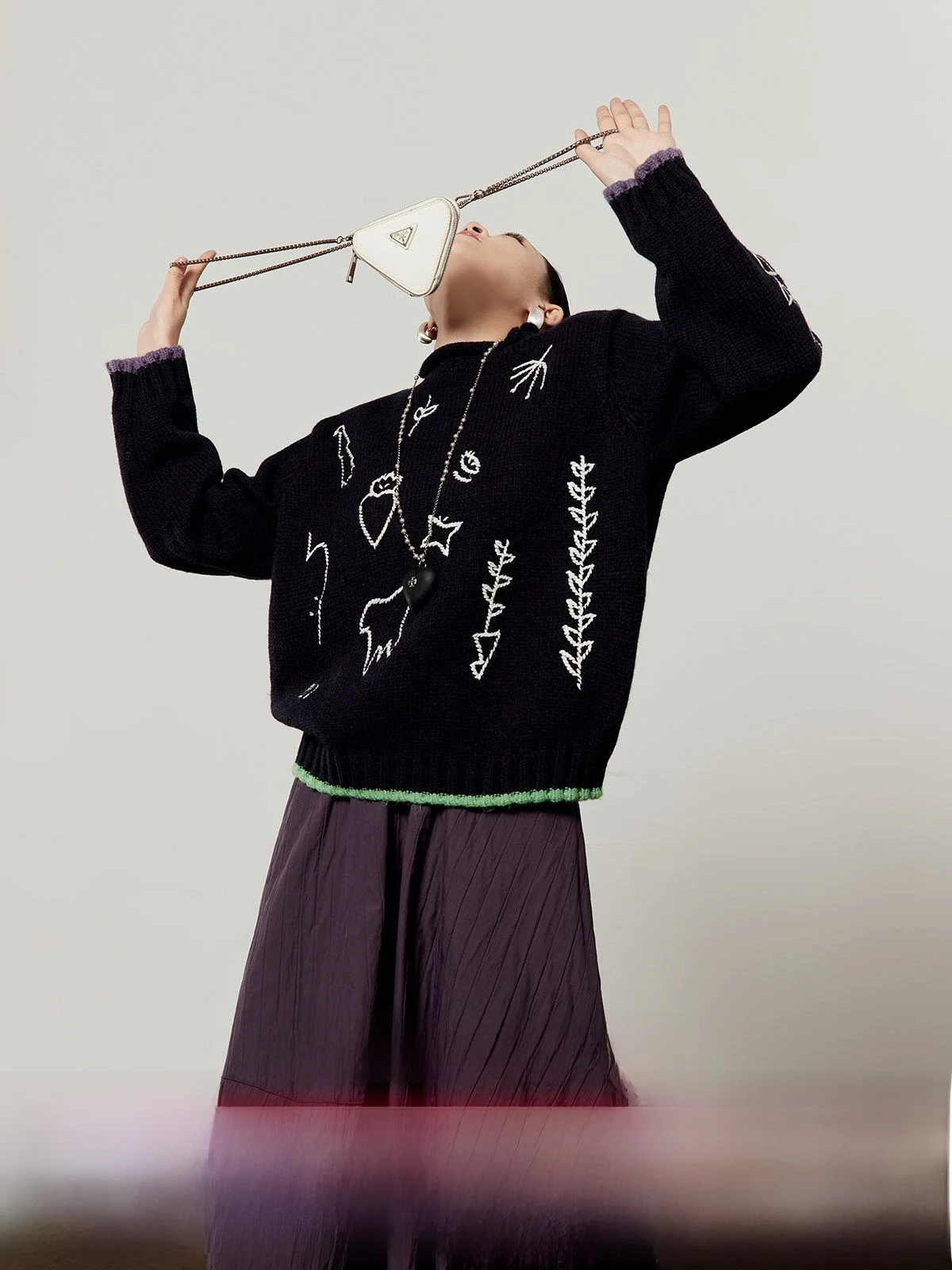 

Вязаный свободный женский свитер Bla, новинка зимы 2025, с цветовыми блоками, повседневный, с бахромой, с цветочным узором, топ