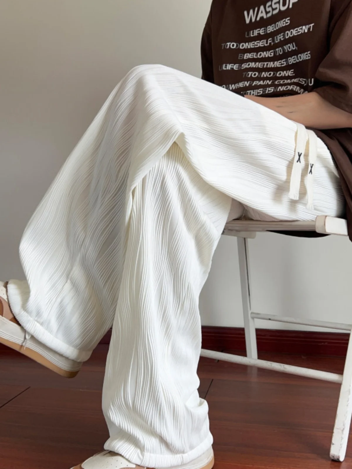 

Men's Summer Thin Ice Silk Pants Drapey Loose Straight Leg Qui Dry Casual Long Trousers Wave Pattern Faionable Loose Fit
