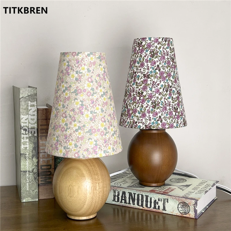 

Retro Solid Wood Bedside Table Lamp Small Floral Lampshade Home Living Room Bedroom Lighting Deco Creative