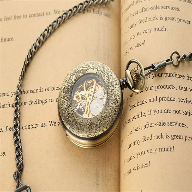 Antique Roman Number Case Pocket Watch Unisex Handwinding Mechanical Skeleton Clock with Pendant Chain Arabic Numeral Dial