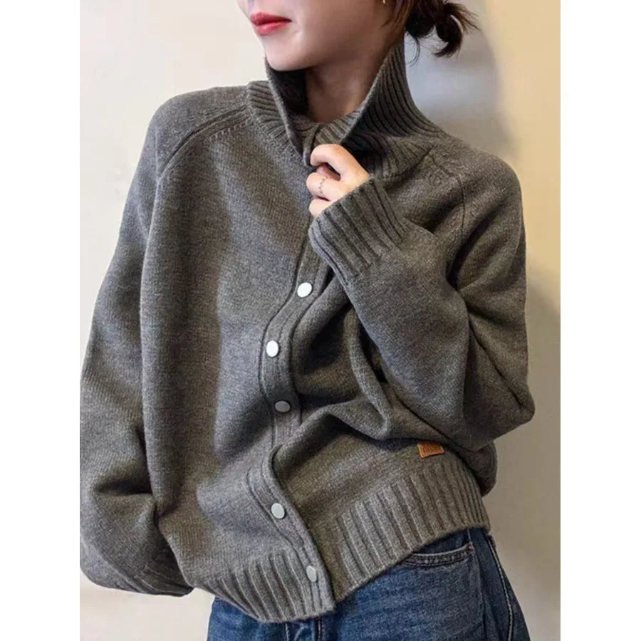 Maglione lavorato a maglia a collo alto Sli Jaet da donna Bellissimo design con bottoni Colore puro Versatile entrata per i pendolari autunnali