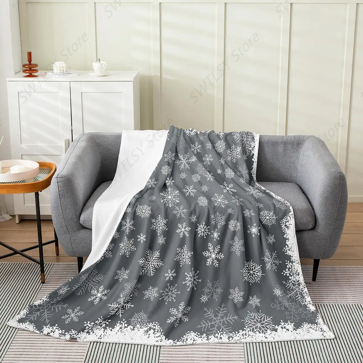 

Christmas Fleece Blanket,Green Christmas Tree Throw Blanket for Kids Teens Adult,Winter Magical Snowflake Bed Blanket