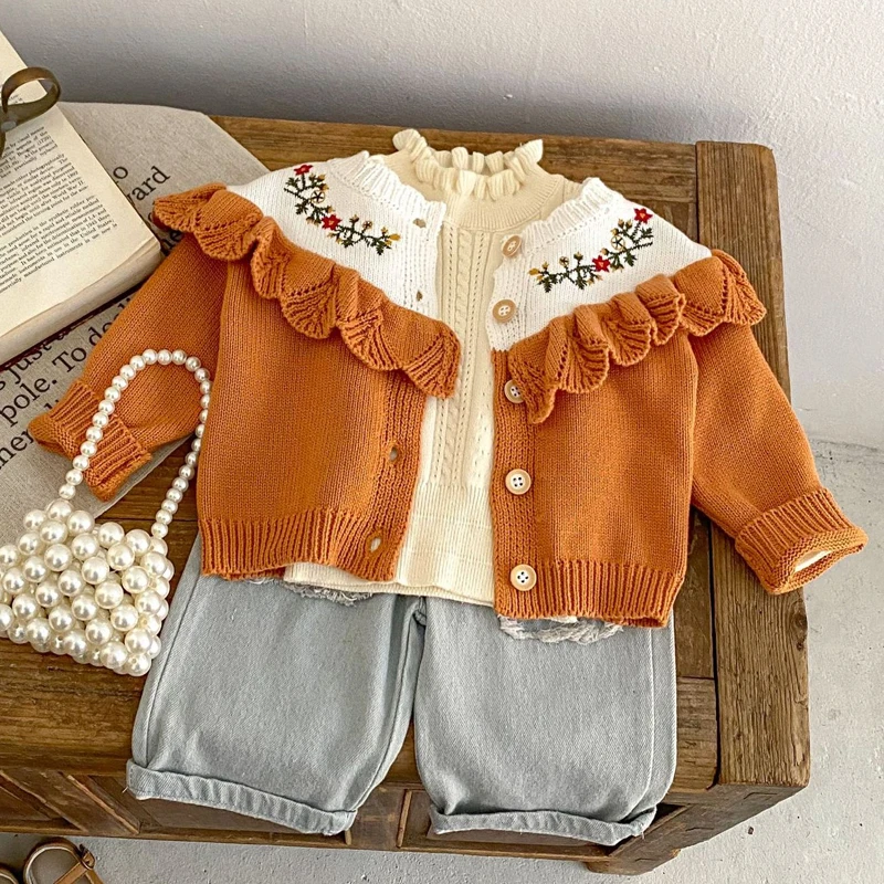 Autumn new baby clothing, 0-2 year old girls, dress style embroidered cotton yarn knitted lace long sleeved cardigan jacket