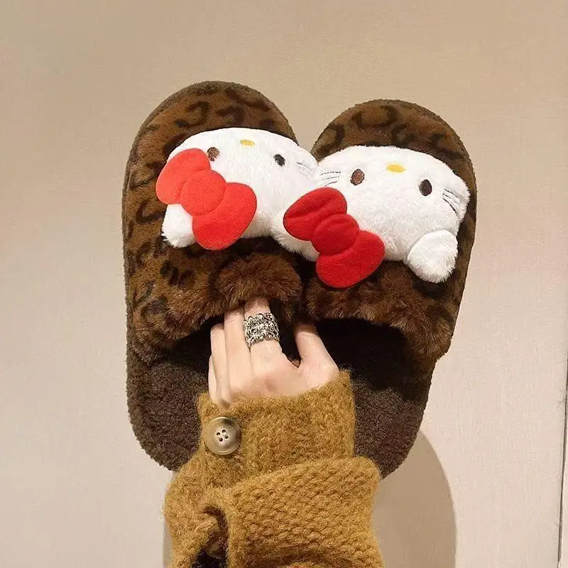 

Хлопковые тапочки, удобные леопардовые нишевые меховые тапочки для домашнего использования, новая женская хлопковая обувь Sanrio Hello Kitty