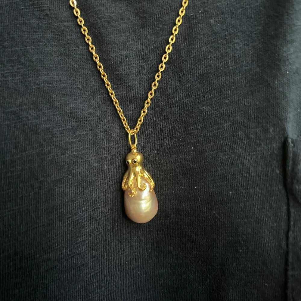 Vintage Metal Jellyfish Octopus Baroque Pearl Necklace for Women Vintage Clavicle Chain Ocean Series Pendant Necklaces Jewelry
