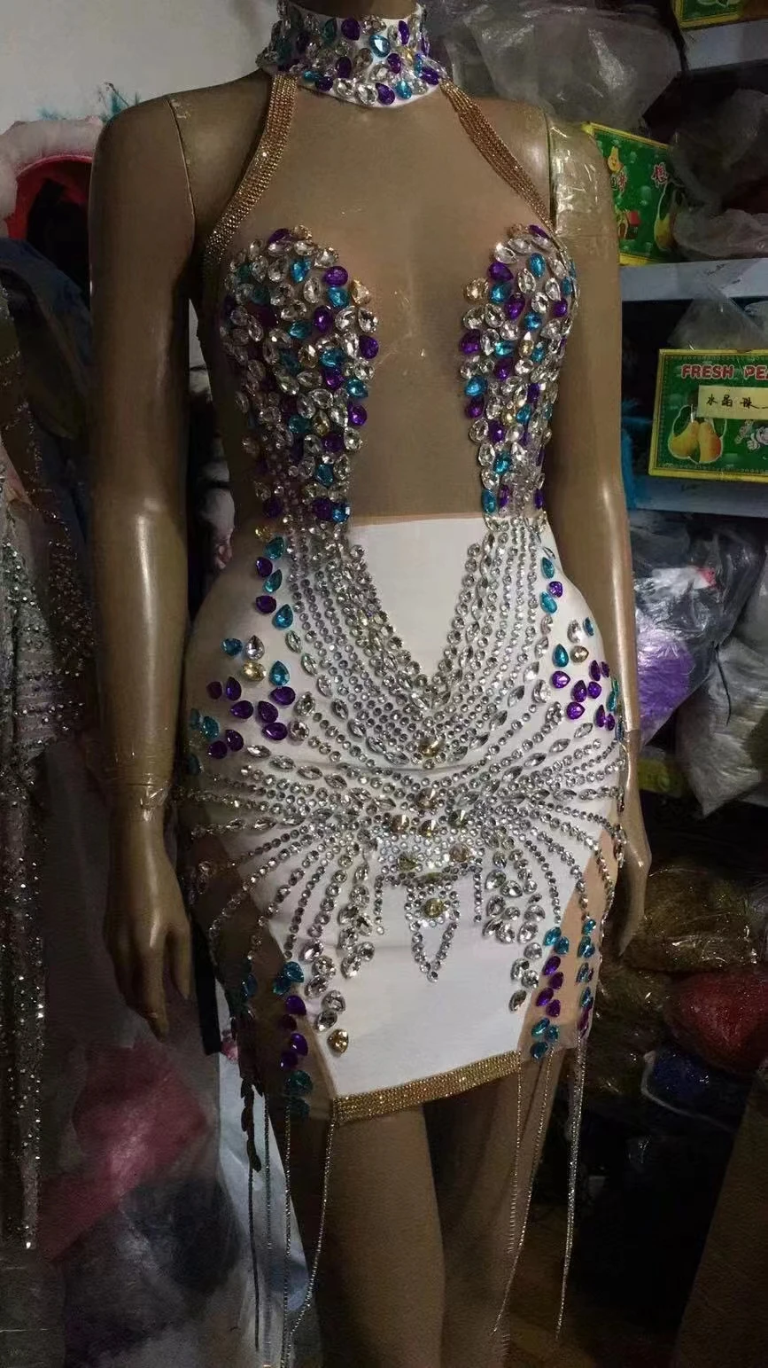 Sexy durchsichtige kurze Ballkleider Luxus Perlen Kristalle Silber afrikanische Frauen rücken freies weißes Cocktail kleid für Party Niayou