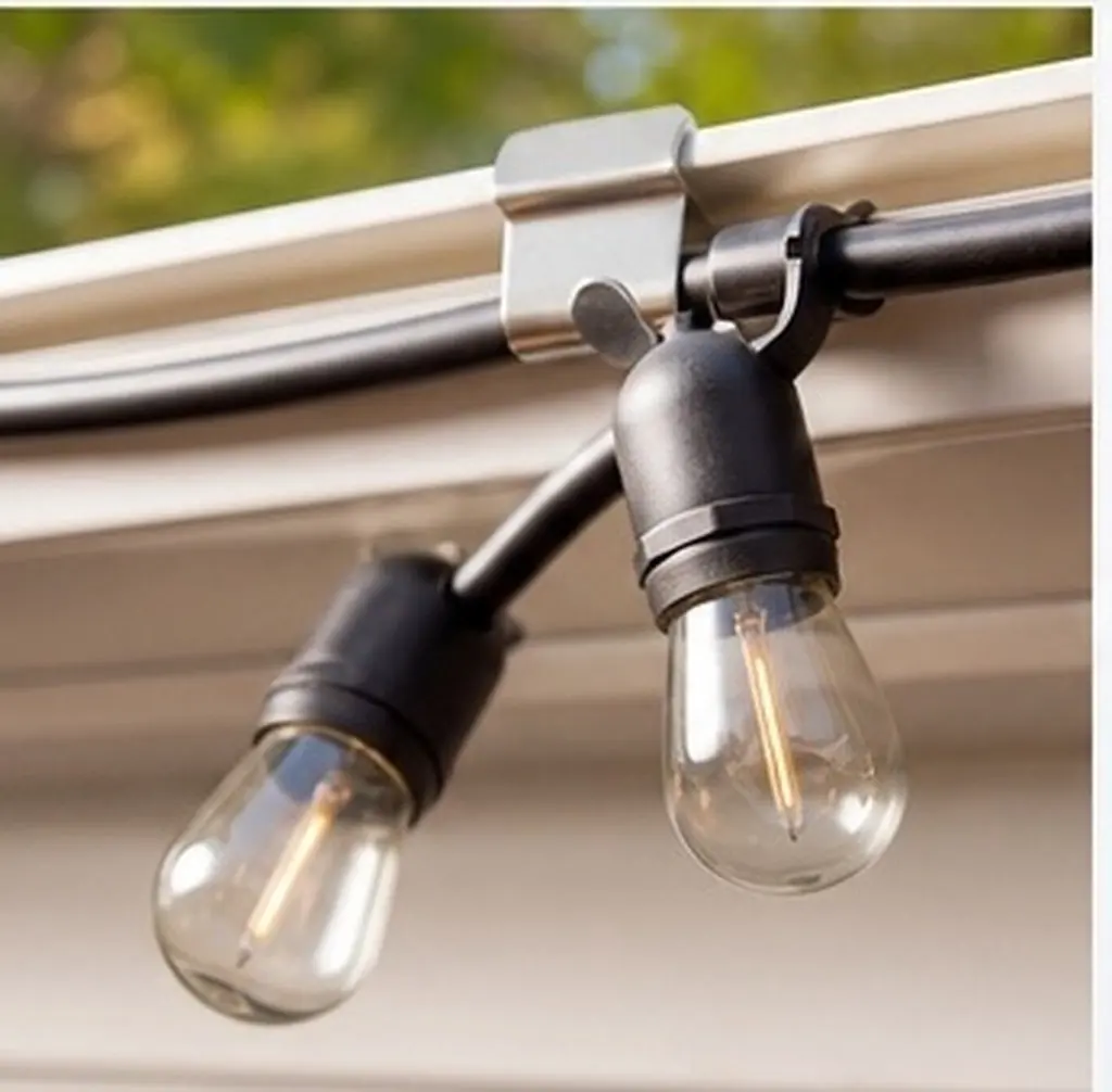 200 Pcs Gutter Light Clip Christmas Lights Clips Outdoor Metal Hanging for Xmas Hooks Hangers Clamps