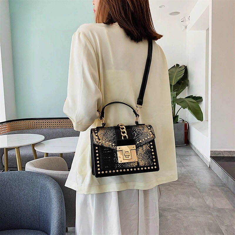 New women\'s snakeskin shoulder bag fashion women\'s messenger bag Snake Pattern Personality Fashion Small Square Bag PU Female